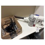 DYSON DC56 CORDLESS HANDHELD VACUUM CLEANER W/