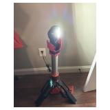 MILWAUKEE M12 ROCKET DUAL POWER TOWER LIGHT