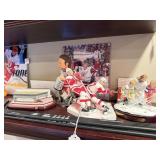 DETROIT RED WINGS MEMORIBILIA - LAMINATED SIGNED..