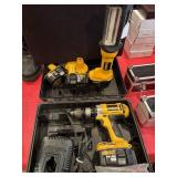 DEWALT 14.4V XRP CORDLESS DRILL KIT & DEWALT 14.4V