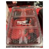 MILWAUKEE M12 CORDLESS 3/8" RATCHET KIT