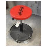 CRAFTSMAN ADJUSTABLE-HEIGHT ROLLING SHOP STOOL