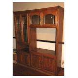 LIGHTED OAK ENTERTAINMENT CENTER