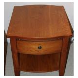 Broyhill Wooden Side Table w/ Drawer