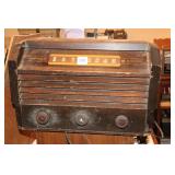 STEREO RECIVER & (4) NON WORKING RADIOS