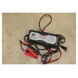 CAR/MOTORCYCLE BATTERY CHARGER