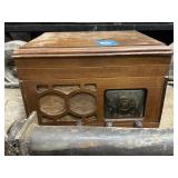 VINTAGE ZENITH RADIO/PHONOGRAPH