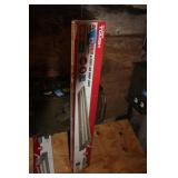 HYPER TOUGH 4FT SHOP LIGHT