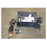 SIGNATURE SERIES BATTERY CHARGER