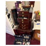Jewelry box, Queen, Anne, legs, and all jewelry