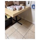 Sq Dinning Table
