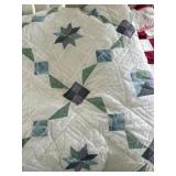 STARS AND DIAMONDS PATTERN QUILT -