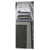 GREY/ BLACK COLORED THROW RUGS COLLECTION