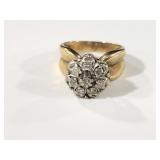 10K GOLD & DIAMOND FLOWER CLUSTER RING - SIZE 6