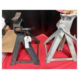 Jack stands