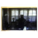 52" Samsung TV & Wall Mount
