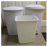 3 Plastic Sterile Trash Cans