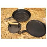 Cast Iron Griswold w/ Grill Pans w/ Press