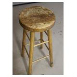 28" Wooden Stool
