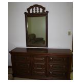 Thomasville Style 9 Drawer Dresser w/ Mirror