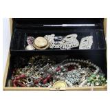 JEWELRY BOX OF VINTAGE JEWELRY
