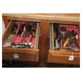 TWO DRAWERS FLATWARE