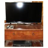 40" Vizio Tv w/ VHS/DVD Player & Remotes