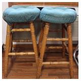 Spindle Legged Wooden Classic Style Stools