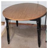 Classic Style Wooden Spindle Legged Dining Table