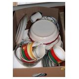 BOX OF VARIOUS DISHES AND BOWLS