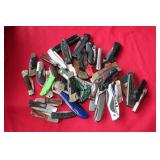 (40) PLUS KNIVES