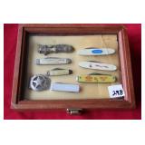 SMALL DISPLAY BOX & (7) KNIVES