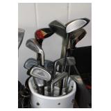GOLF CLUBS IN BAG