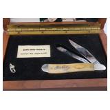 1989 CASE ELVIS COMMEMORATIVE TRAPPER KNIFE