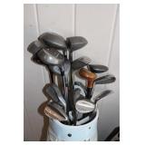 GOLF CLUBS IN BAG