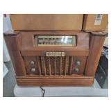 (2) ANTIQUE RADIOS, COLLECTION OF ELECTRON TUBES,