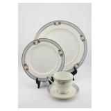33 PC SET GORHAM "PAVIA" BLUE CHINA SET