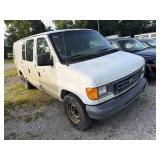 2005 FORD E-350