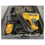 DEWALT 15 GAUGE FINISH NAIL GUN MODEL DC628 W/