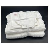SET OF BATH TOWELS AND WASH CLOTHS