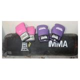 Everlast MMA Heavy Bag w/ Boxing Gloves