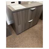 2 drawer locking file cabinet 29X 35X 22