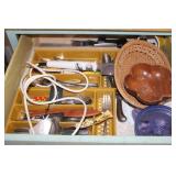 KITCHEN GLASSWARE AND FLATWARE