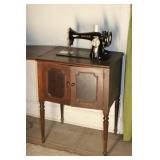 SINGER CONSOLE SEWING MACHINE