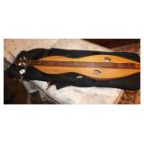 TRADITIONAL MOUNTAIN DULCIMER