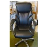 EXECUTIVE DESK CHAIR - BLACK LEATHER LOOK