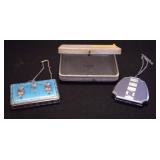 2 VINTAGE LADIES COMPACTS