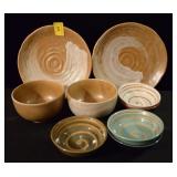 GROUPING: CERAMIC PLATES, BOWLS, ETC.