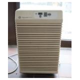 G.E. DEHUMIDIFIER - 40 PINT