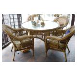 WICKER PATIO TABLE AND 4 CHAIRS - 48" DIAMETER